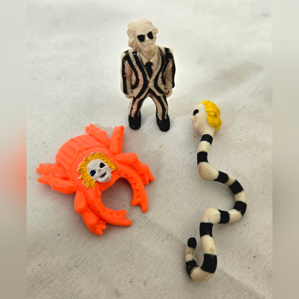 Vintage '89 Beetlejuice Toys Creepy Cockroach, Rotten Rattler Action Figures
